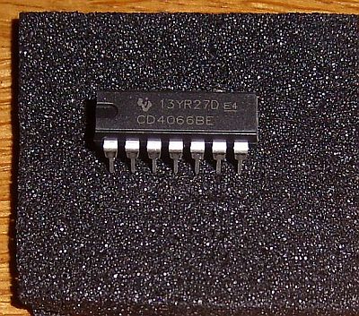 1 STÜCK - National Semi. - MM5666BN -Digital Clock IC 4066 - DIP16 - Vintage NOS EUR 5,90 - DE 1 STÜCK - National Semi. - MM5666BN -Digital Clock IC 4066 - DIP16 - Vintage NOS EUR 5,90 - DE